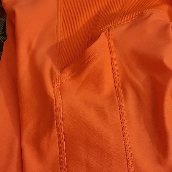 NWT Under Armour Compression High Rise Ankle Legging - Picture 3 of 5